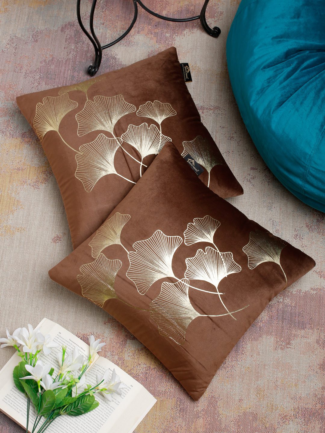 16X16 Soft Velvet , Foil Printed Brown ,Zipper - Pack of 2 image