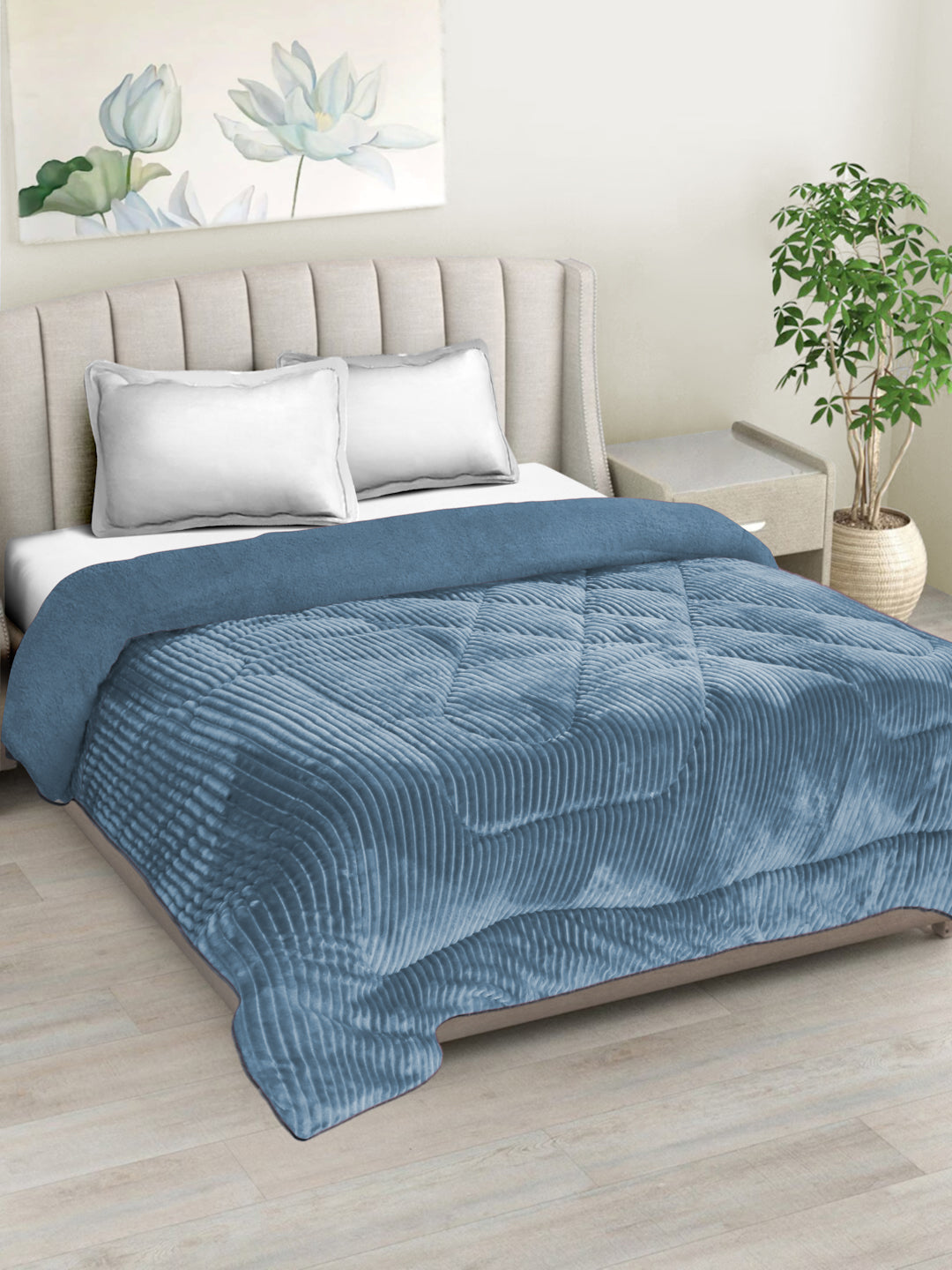 Aqua Blue Luxury Microfibre Filled Ultra Soft Embossed Sherpa Double Bed Quilt