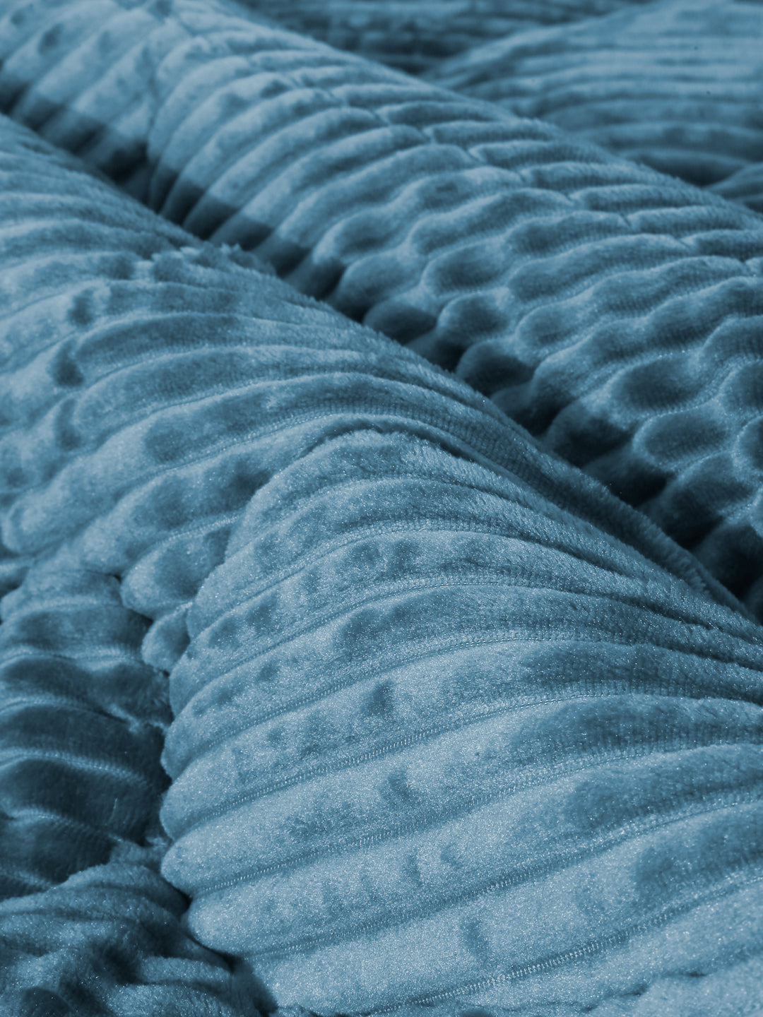 Aqua Blue Luxury Microfibre Filled Ultra Soft Embossed Sherpa Double Bed Quilt