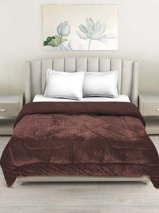 Brown Luxury Microfibre Filled Ultra Soft Embossed Sherpa Double Bed Quilt