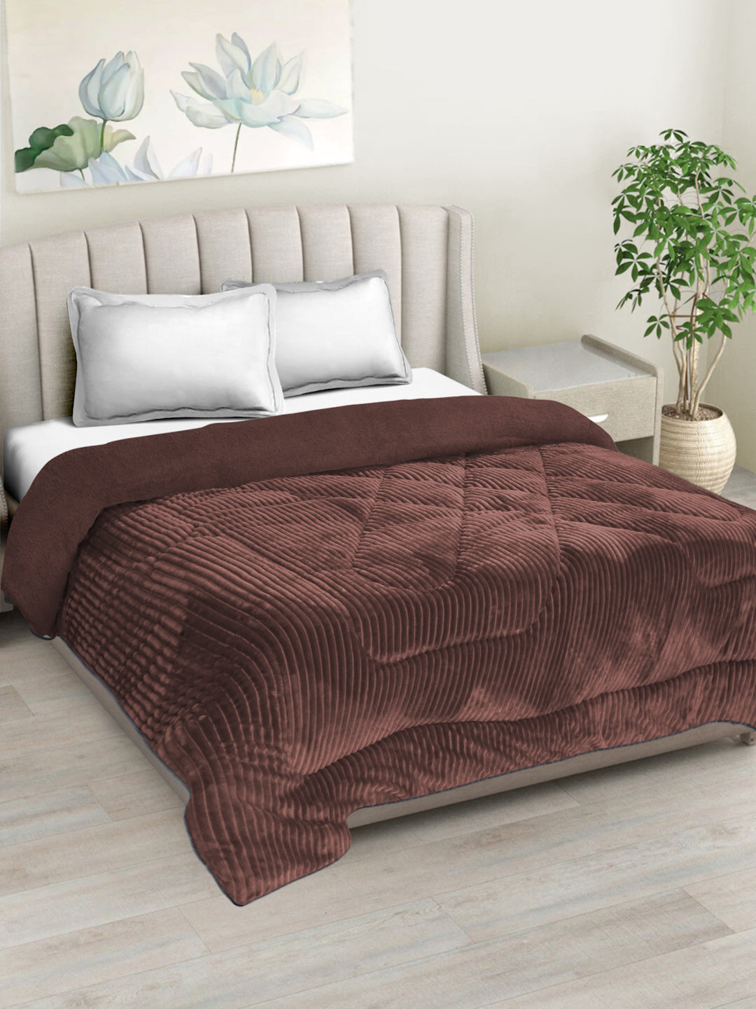 Brown Luxury Microfibre Filled Ultra Soft Embossed Sherpa Double Bed Quilt