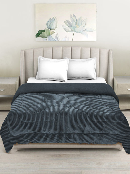 Grey Luxury Microfibre Filled Ultra Soft Embossed Sherpa Double Bed Quilt