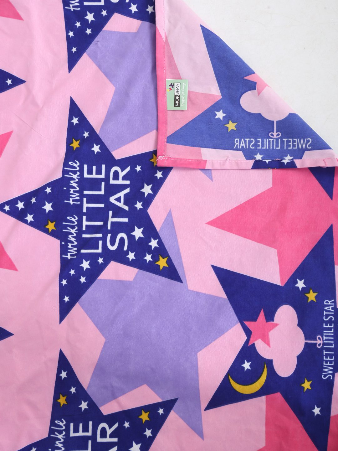 Hosta Homes Little star Multicolored Printed Bed Sheet With Pillow Covers image 4