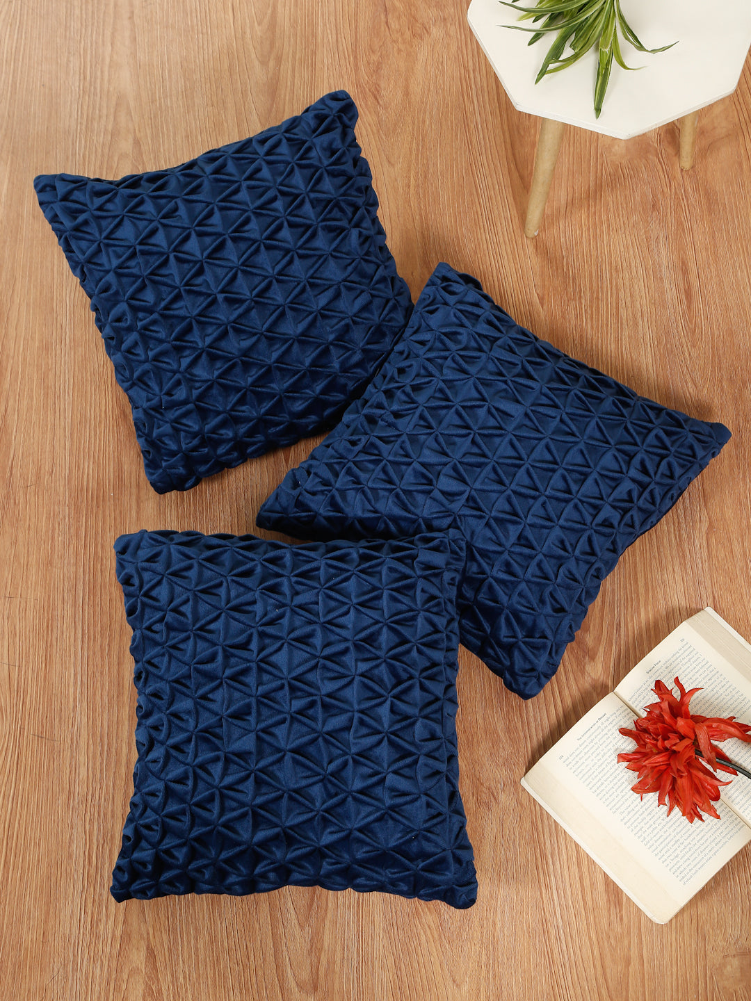 SOFT VELVET HAND CRATFED CUSHION COVERS ( 16 X 16 INCH )