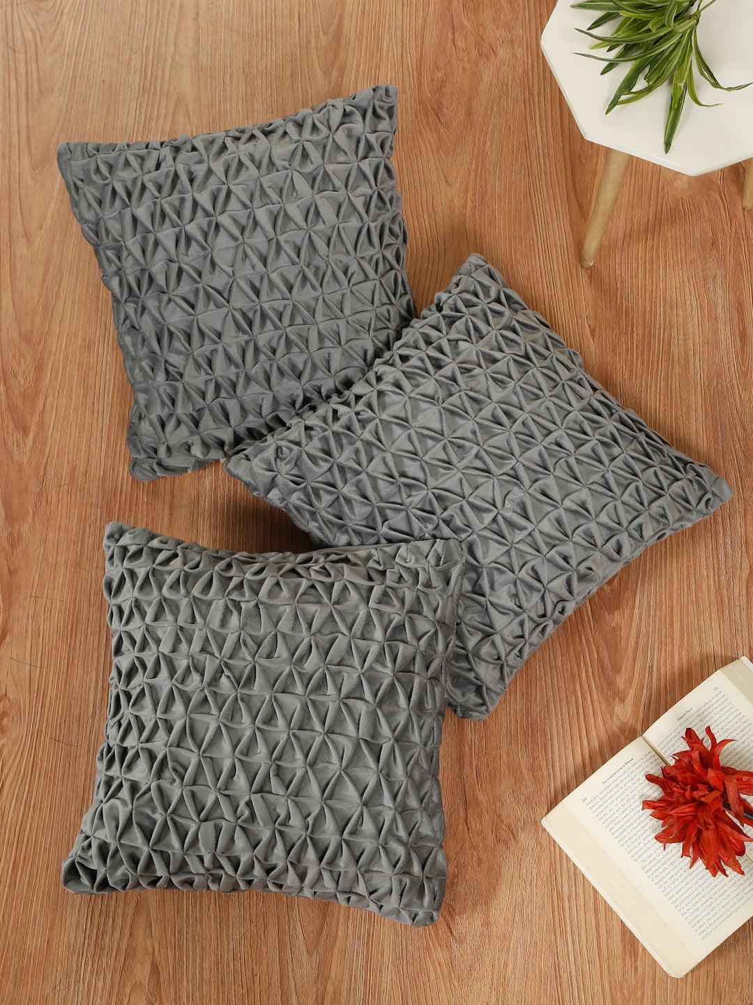 SOFT VELVET HAND CRATFED CUSHION COVERS ( 16 X 16 INCH )