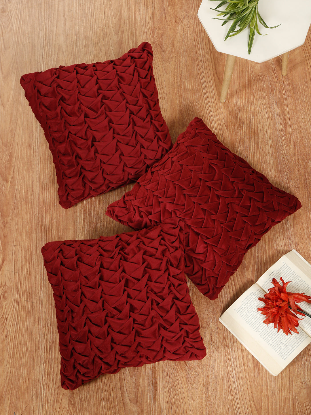 SOFT VELVET HAND CRATFED CUSHION COVERS ( 16 X 16 INCH )
