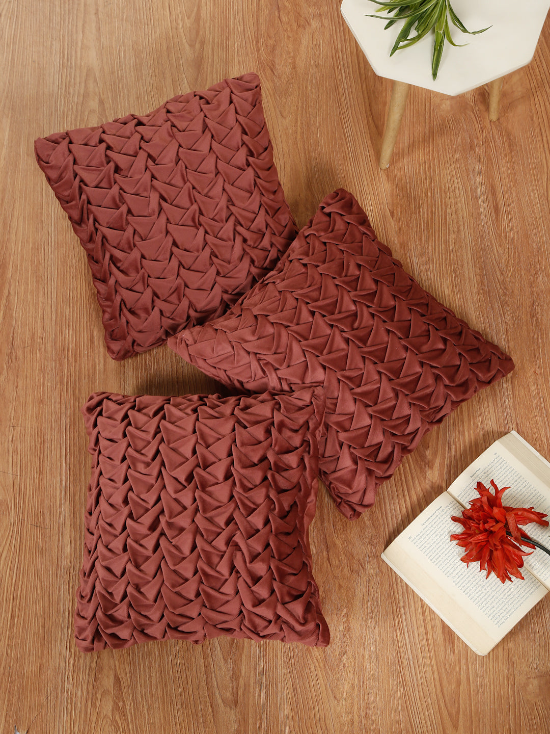 SOFT VELVET HAND CRATFED CUSHION COVERS ( 16 X 16 INCH )