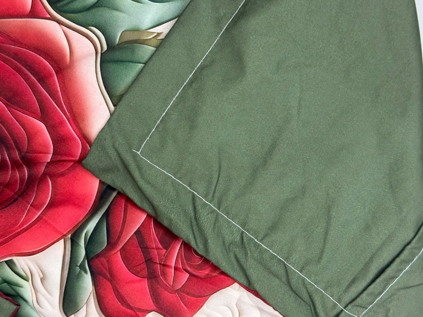 Soft Fabric 7D Quilted Printed Double Bed Sheet with 2 Pillow Covers
