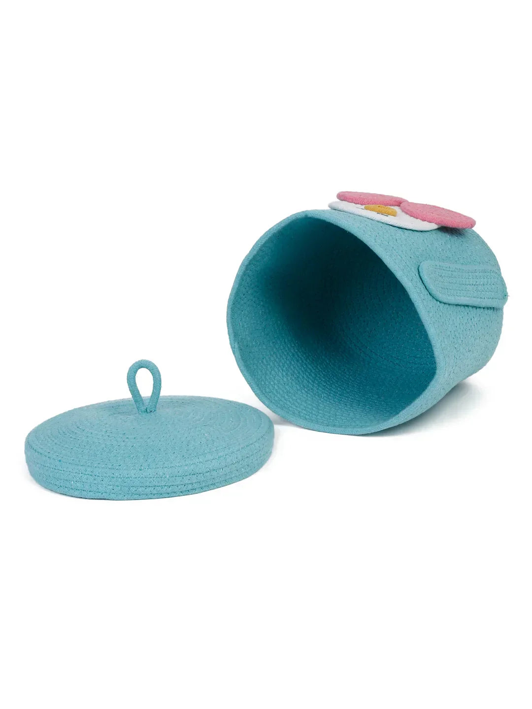 Penguin face storage basket for kids’ clothes