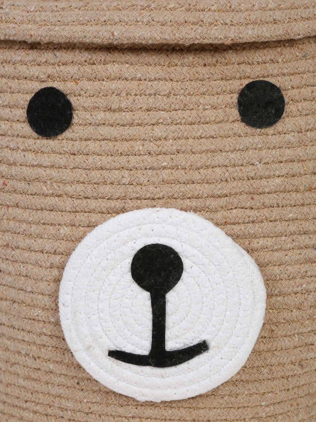 Decorative brown bear laundry bin for kids’ room