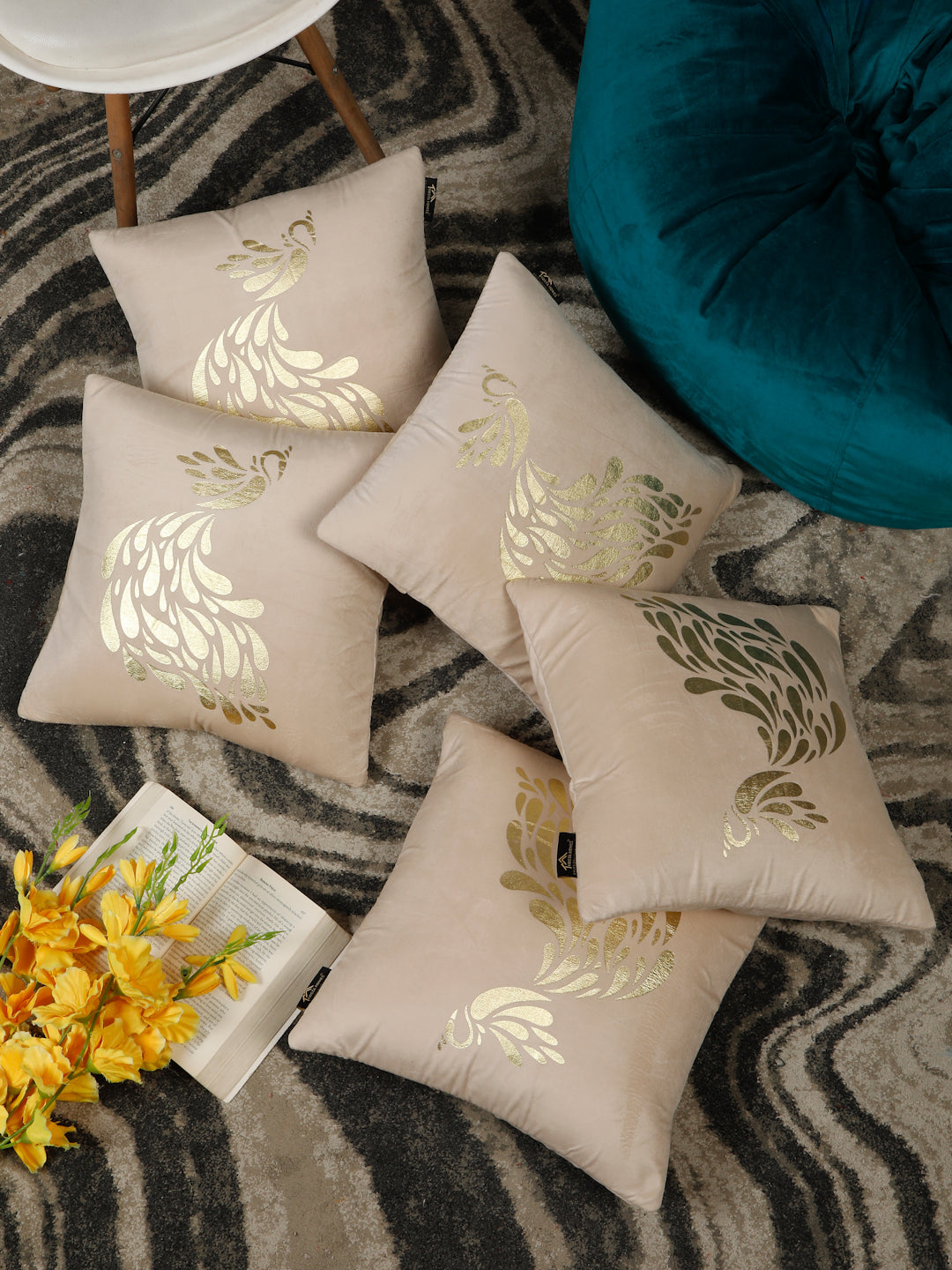 Cream-Coloured & Gold-Toned Set of 2 Floral Velvet Square Cushion Covers