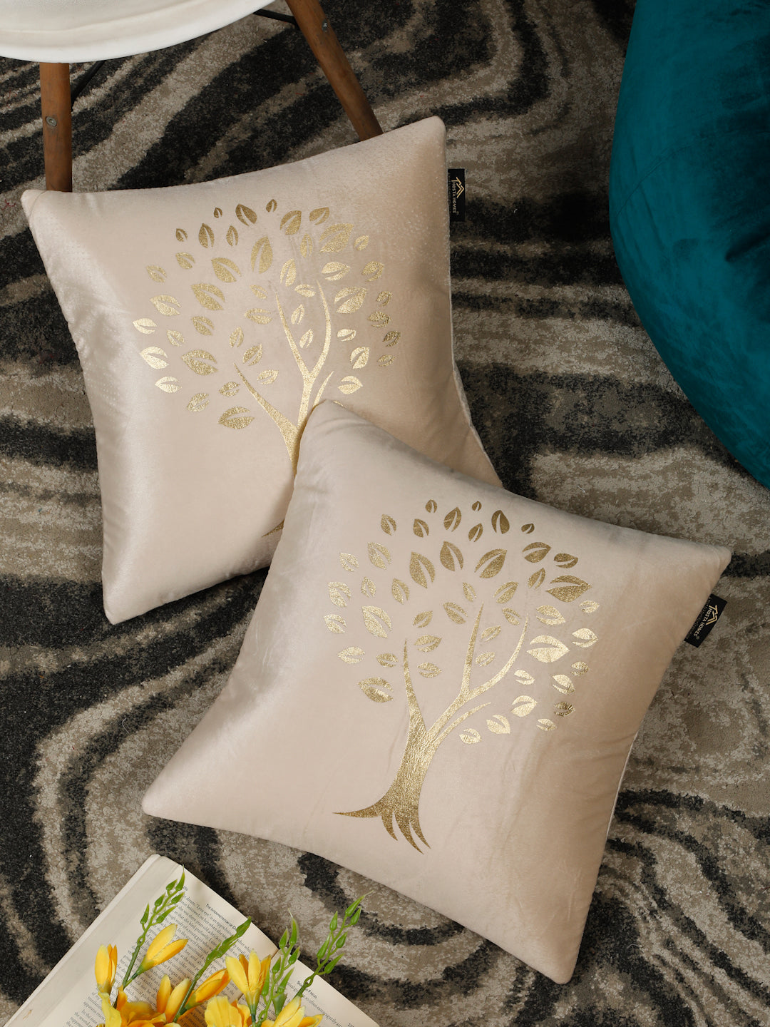 Cream-Coloured & Gold-Toned Set of 2 Floral Velvet Square Cushion Covers