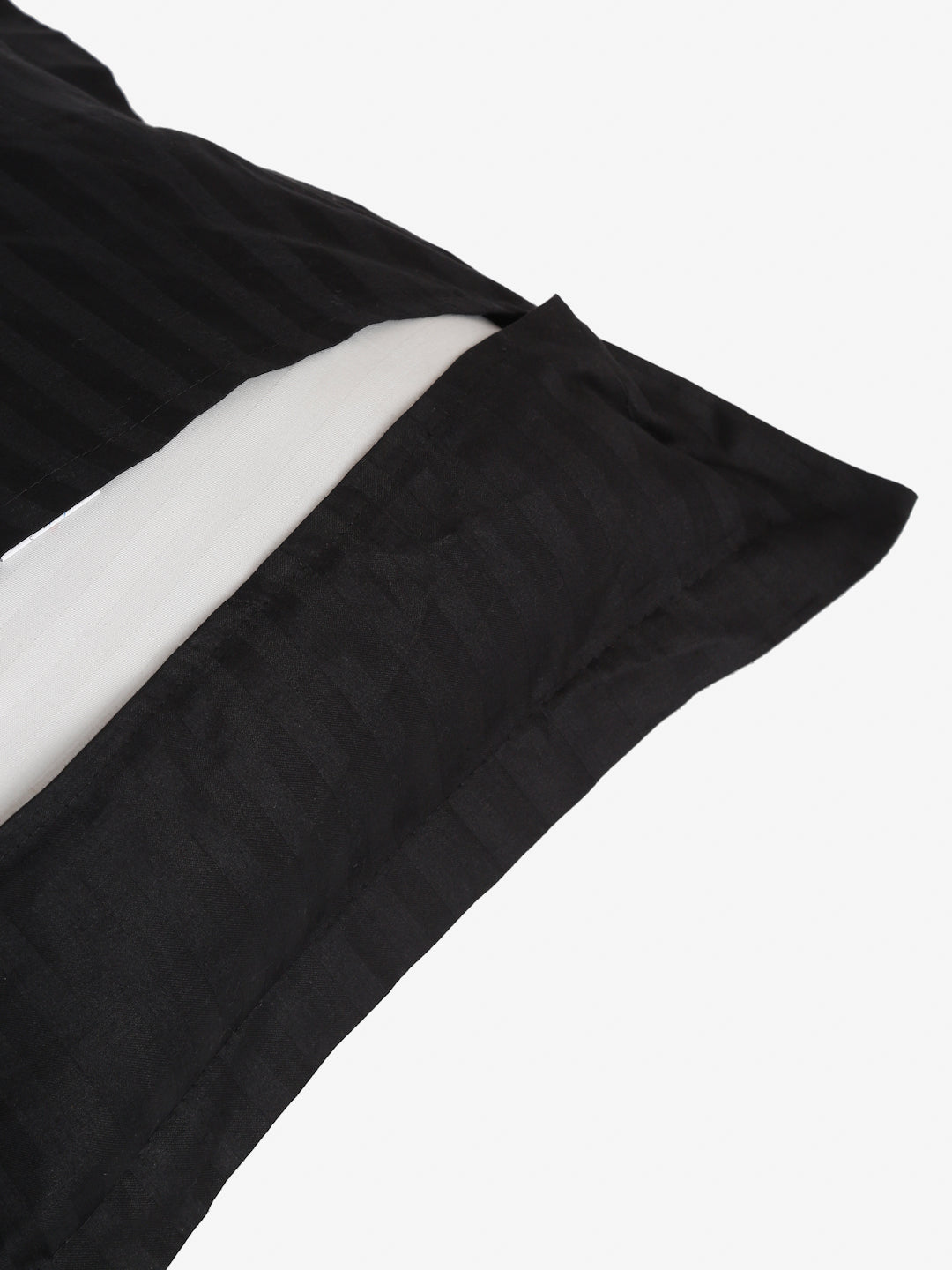 Striped Cotton Pillow Covers with Zip Closure (2 Pcs)
