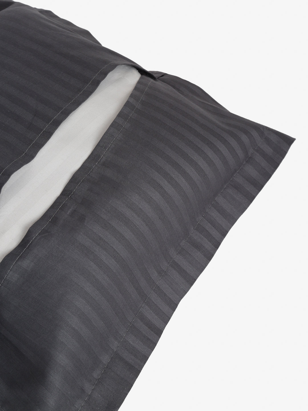Striped Cotton Pillow Covers with Zip Closure (2 Pcs)