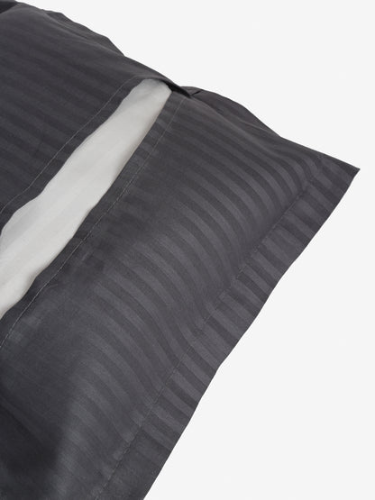 Striped Cotton Pillow Covers with Zip Closure (2 Pcs)