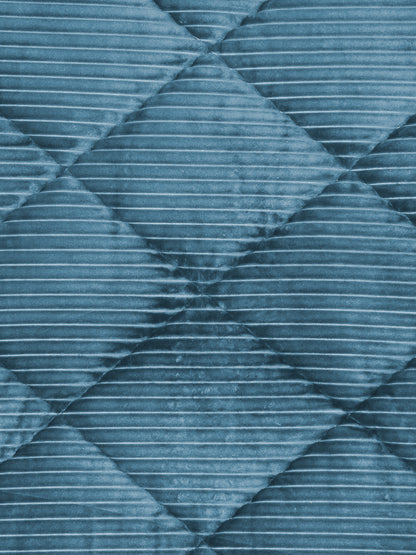 Aqua Blue Luxury Microfibre Filled Ultra Soft Embossed Sherpa Double Bed Quilt