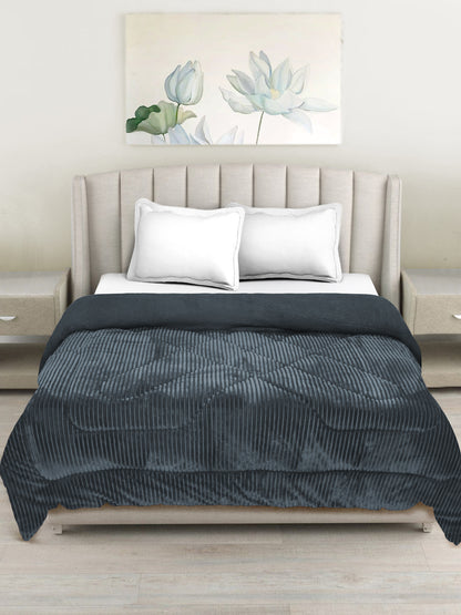 Grey Luxury Microfibre Filled Ultra Soft Embossed Sherpa Double Bed Quilt