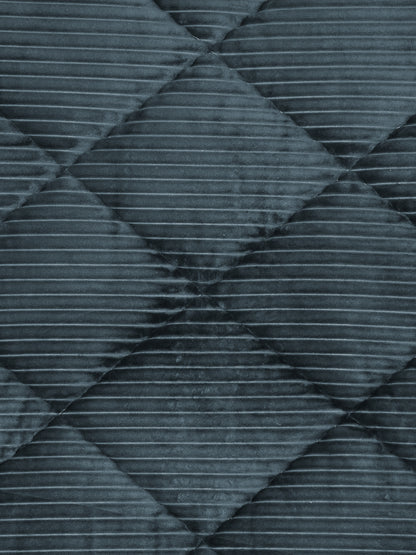 Grey Luxury Microfibre Filled Ultra Soft Embossed Sherpa Double Bed Quilt