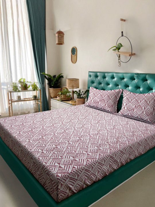 White Geometric Polycotton 300 TC King Fine Bedsheet with 2 Pillow Covers-254 x 274 cm