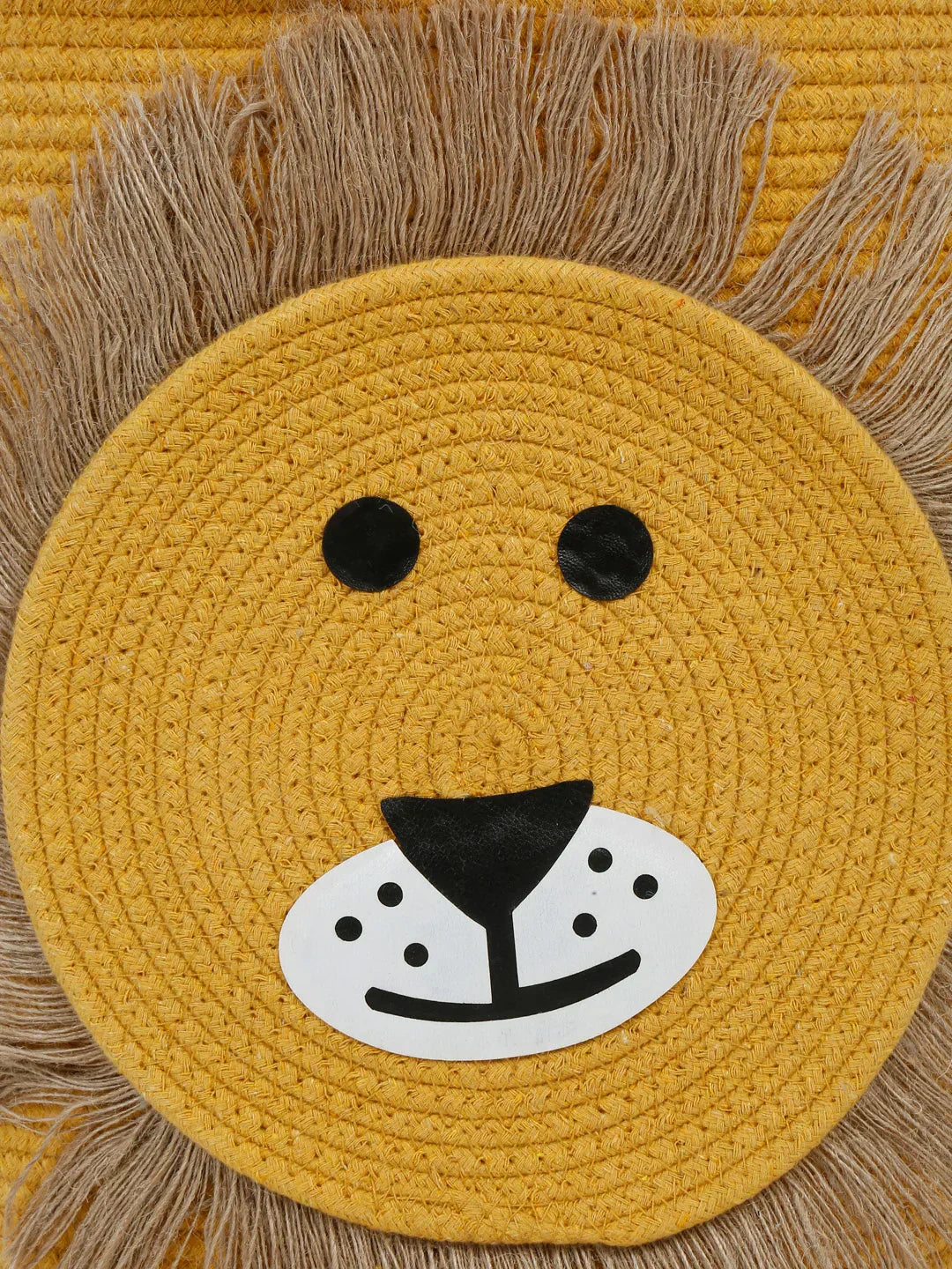 Decorative yellow lion laundry hamper with cover