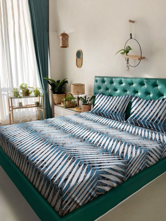 White Abstract Cotton 280 TC Fitted King Fine Bedsheet with 2 Pillow Covers-78 x 78 inches