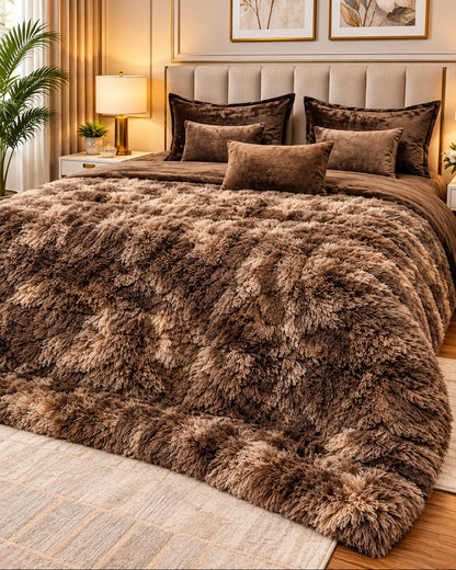 LUXURIOUS QUILT / RAJAI