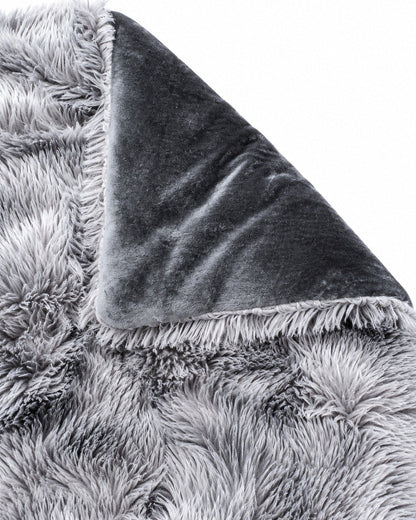 LUXURIOUS QUILT / RAJAI